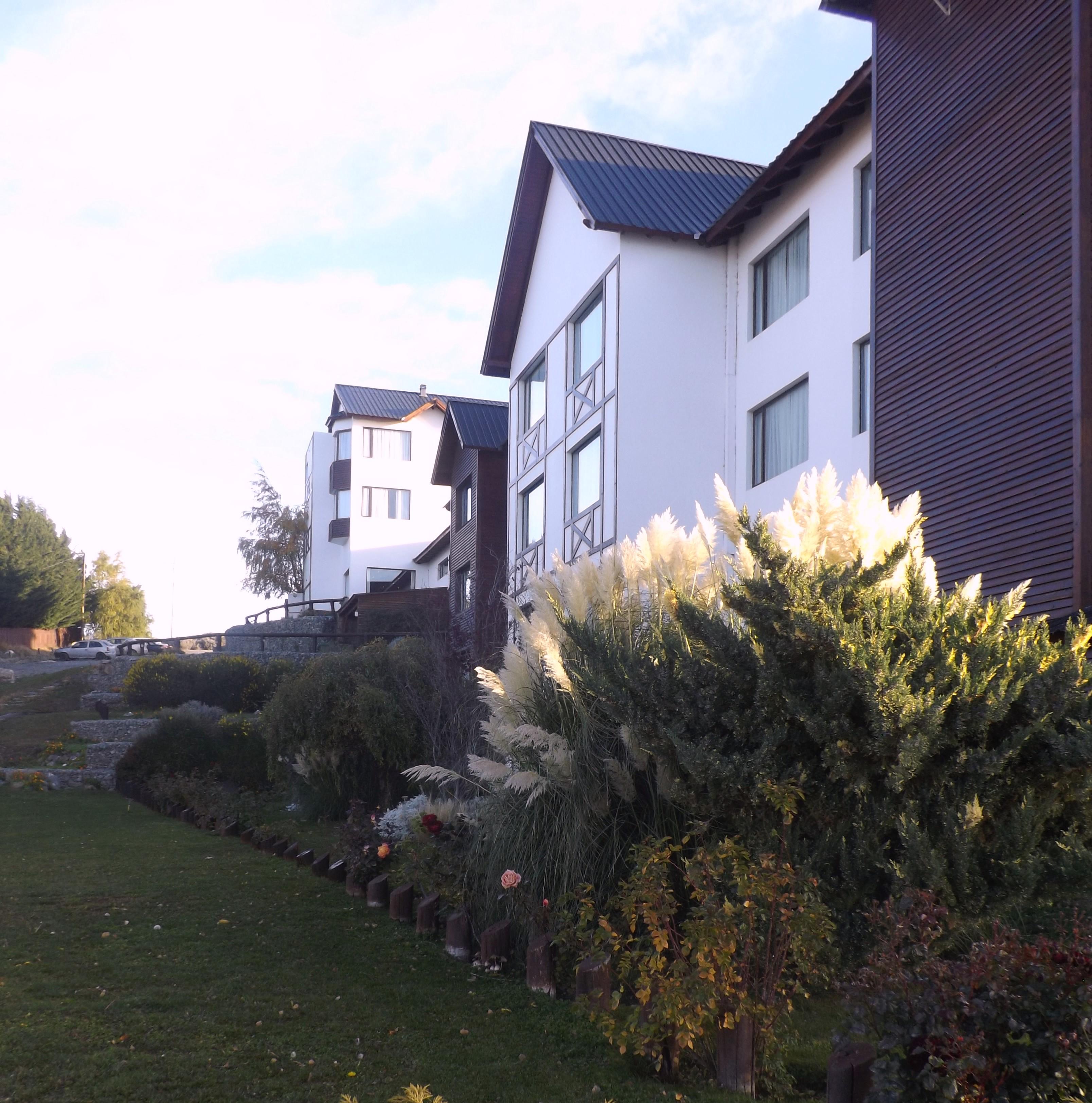 Xelena Hotel & Suites El Calafate Exterior photo